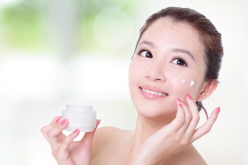 Dùng kem chống nắng cho da mặt hiệu quả